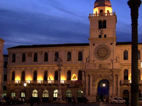 capodanno padova in piazza in centro foto